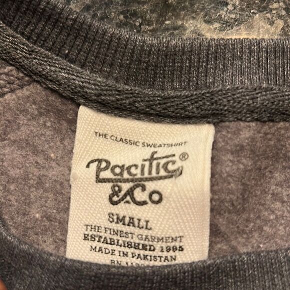 Pacific & Co Sweatshirt - Picture 6 of 6